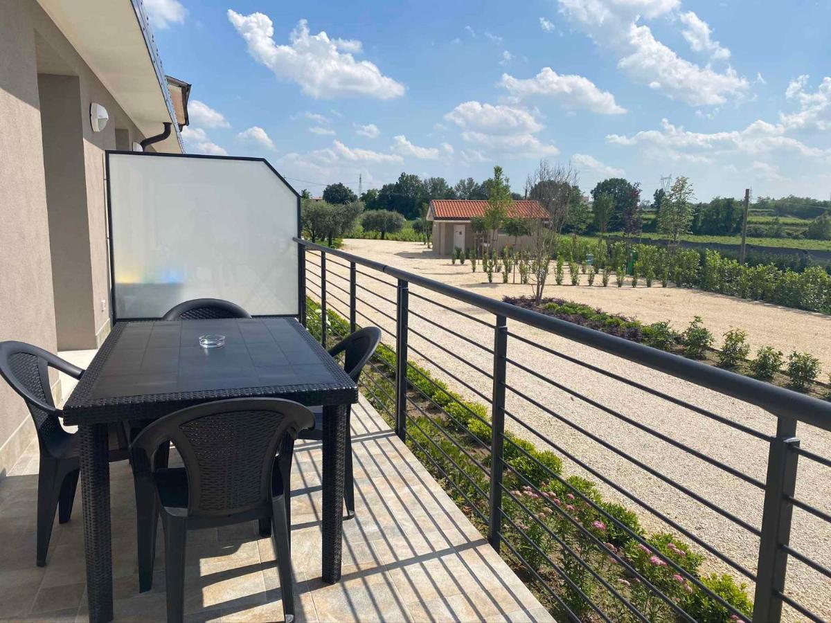 Agricamping Al Grappolo Divino Lazise Exteriér fotografie